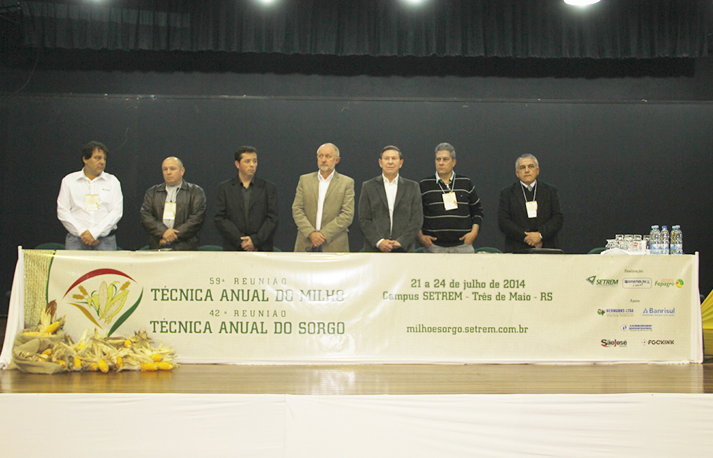 EXECUTIVO PARTICIPA DE REUNIÃO ANUAL DE MILHO E SORGO